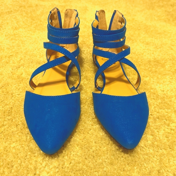 Journee Collection Marlee Flats - Picture 1 of 6